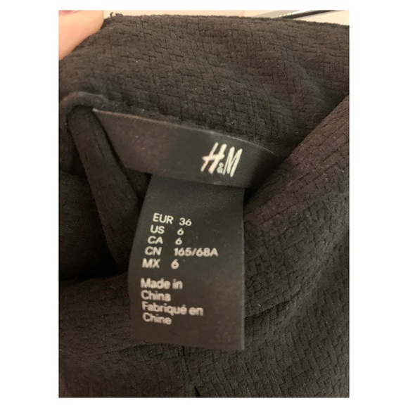 H&M A-line Skirt Black Size 6 Business Casual - Picture 2 of 3